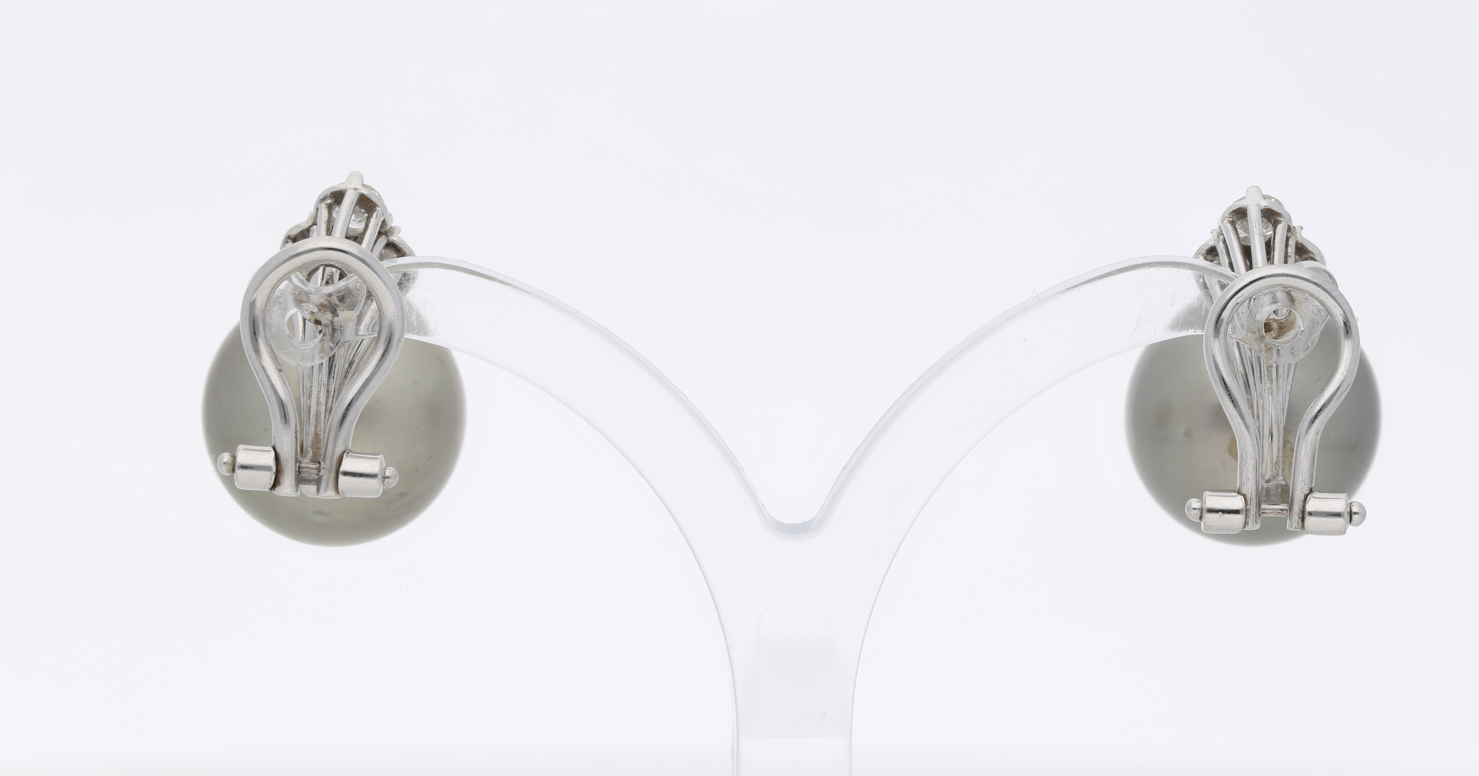 Second Hand Diamantschmuck jetzt online kaufen auf kaleaz.