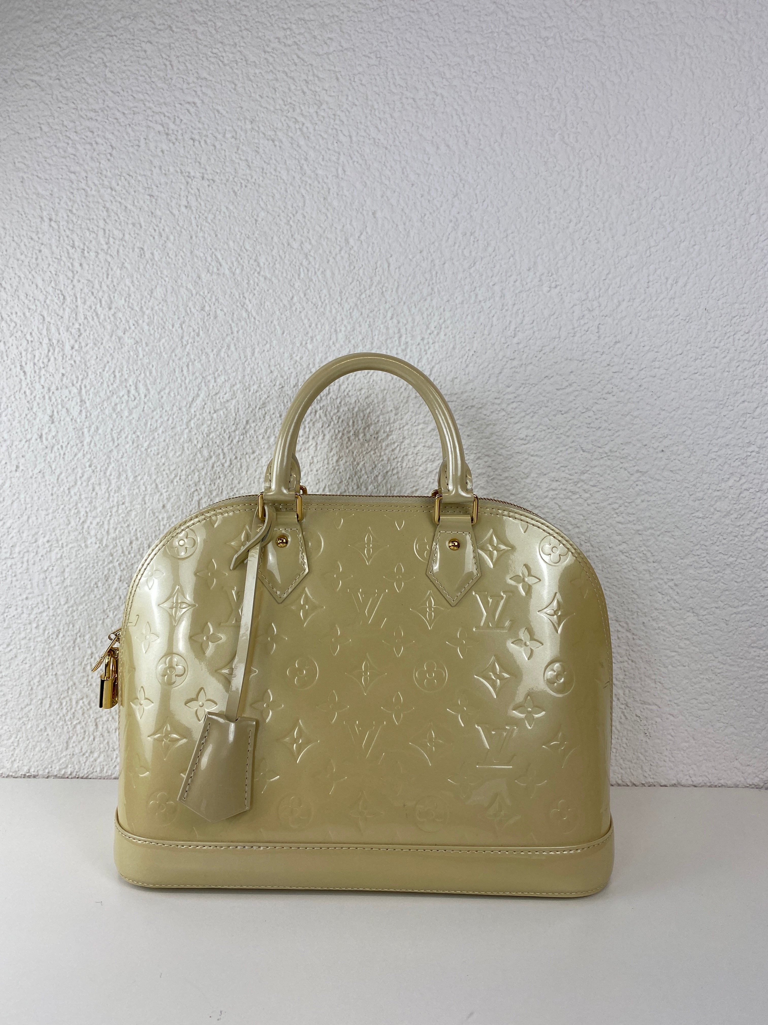 Louis Vuitton Alma Shopper