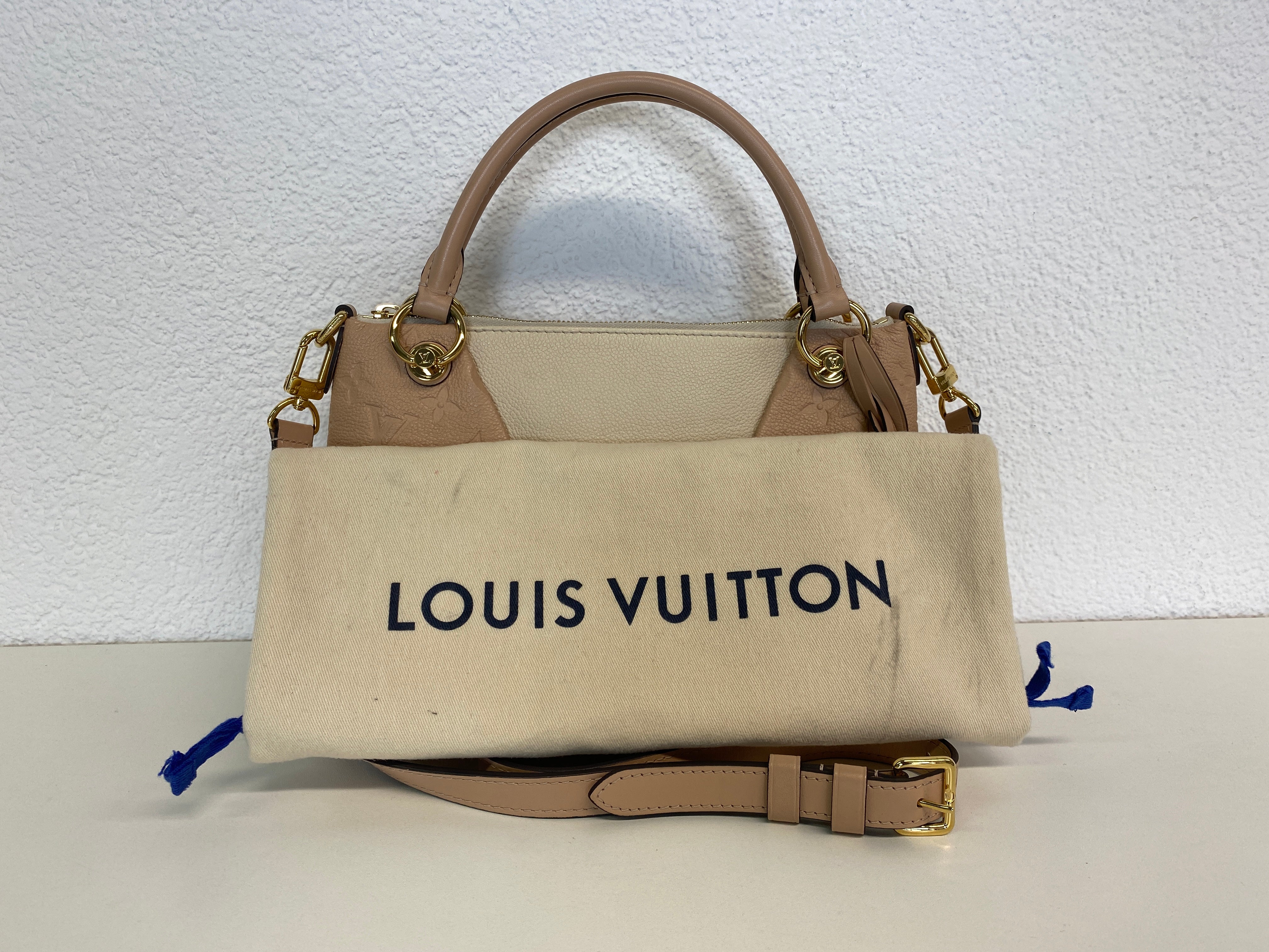 LOUIS VUITTON Handtasche