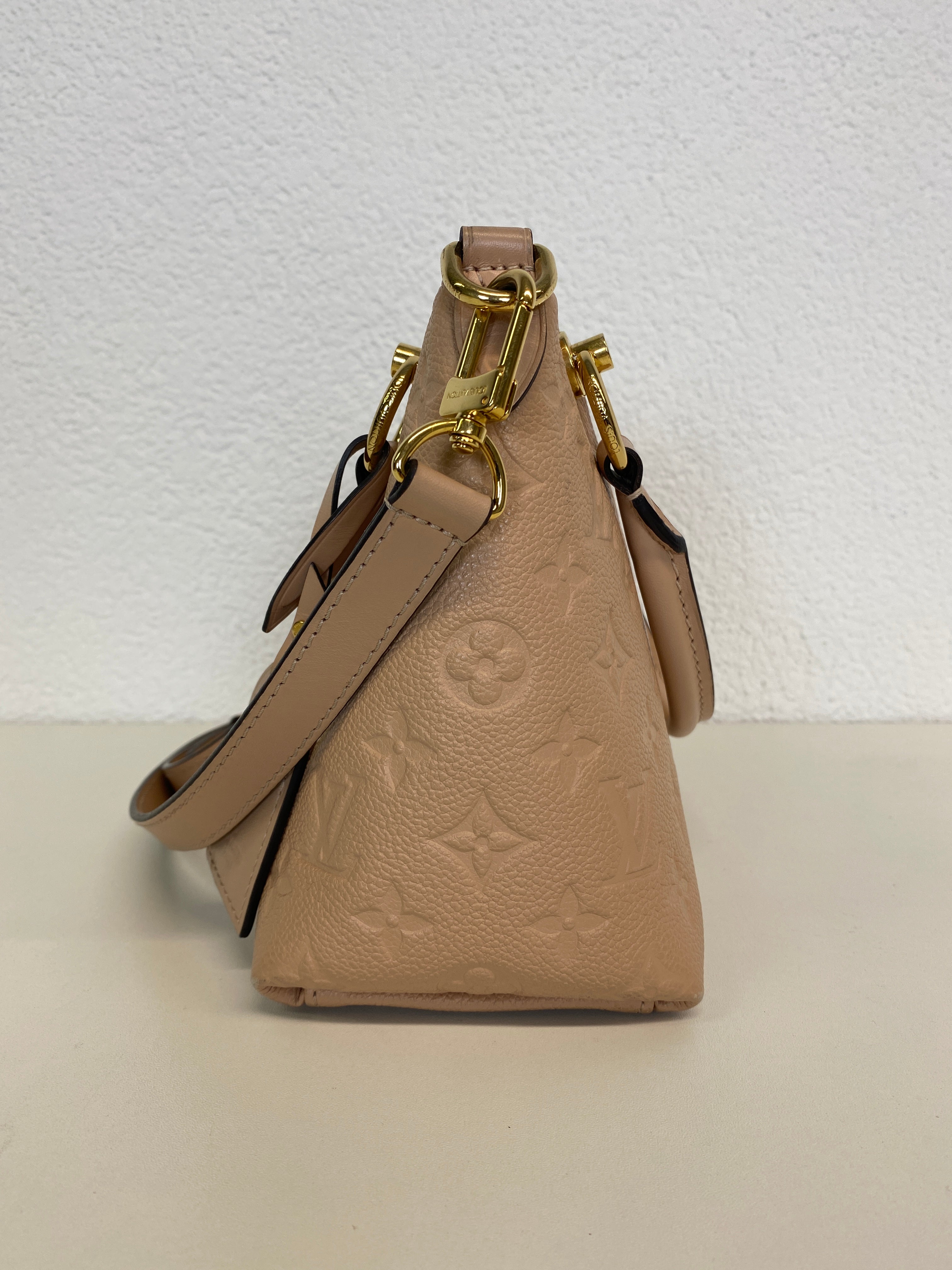 LOUIS VUITTON Handtasche